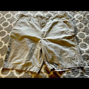 Old Navy Men’s Shorts 42 Khaki 100% Cotton